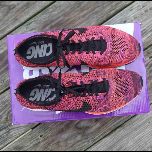 Nike Flyknit Racer Acia Berry Size 13 - Picture 6 of 10